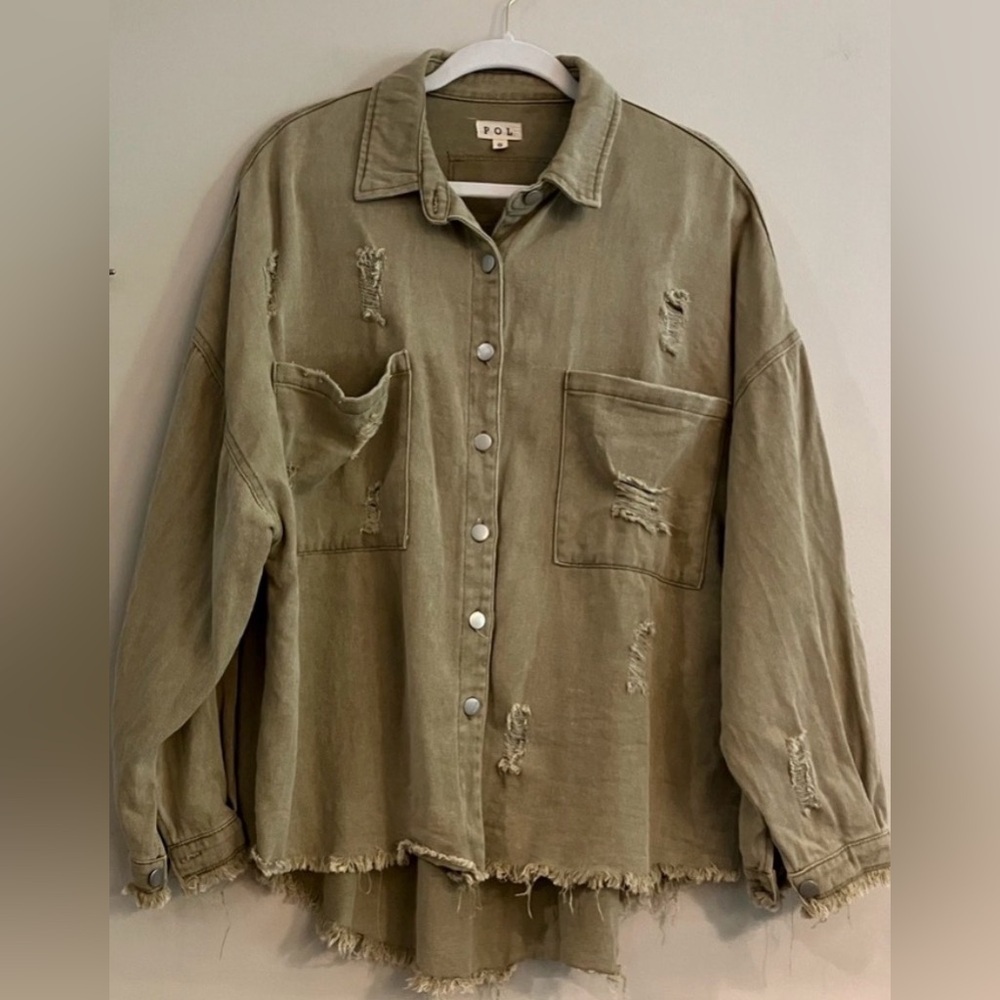 NWOT POL Button Down Raw Hem Distressed Shacket Oversize in Mocha Herb Size S